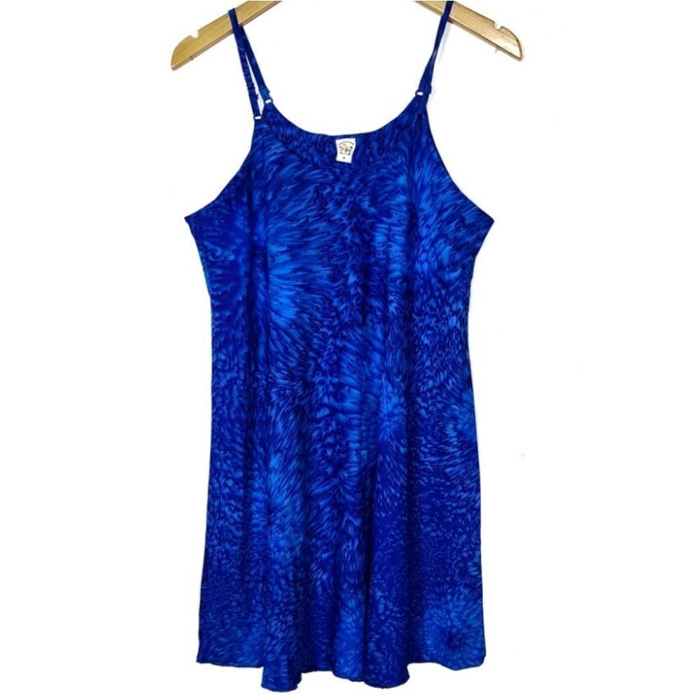 Creations  Size Medium Blue Shirt